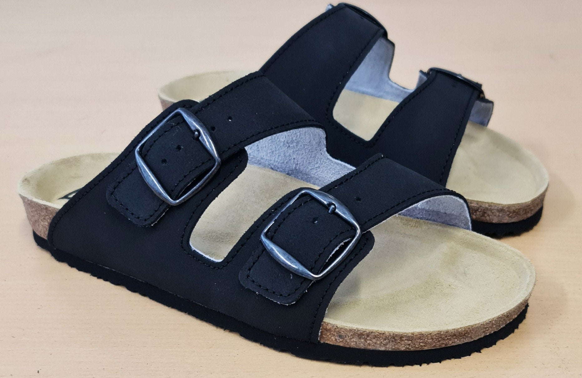 Oliver - Schwarz 2023